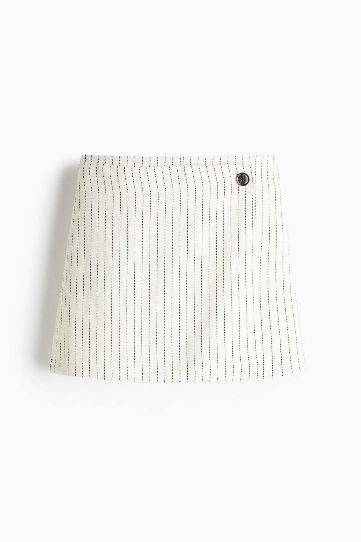 Short falda cruzada