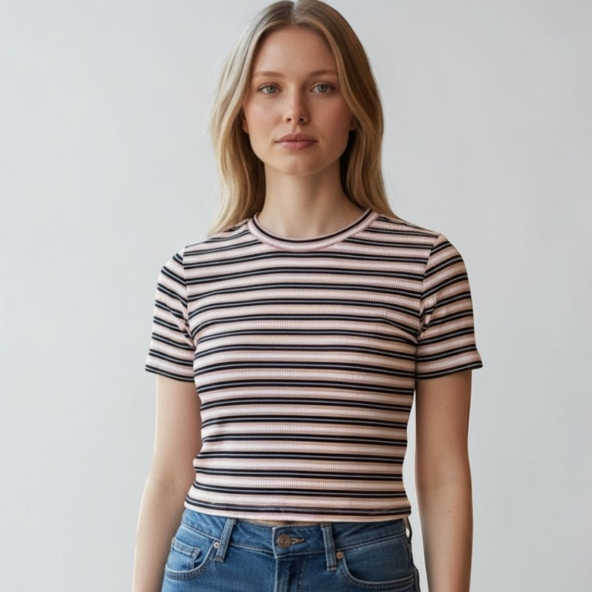 Polera básica con líneas