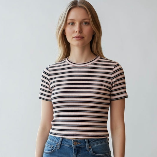 Polera básica con líneas