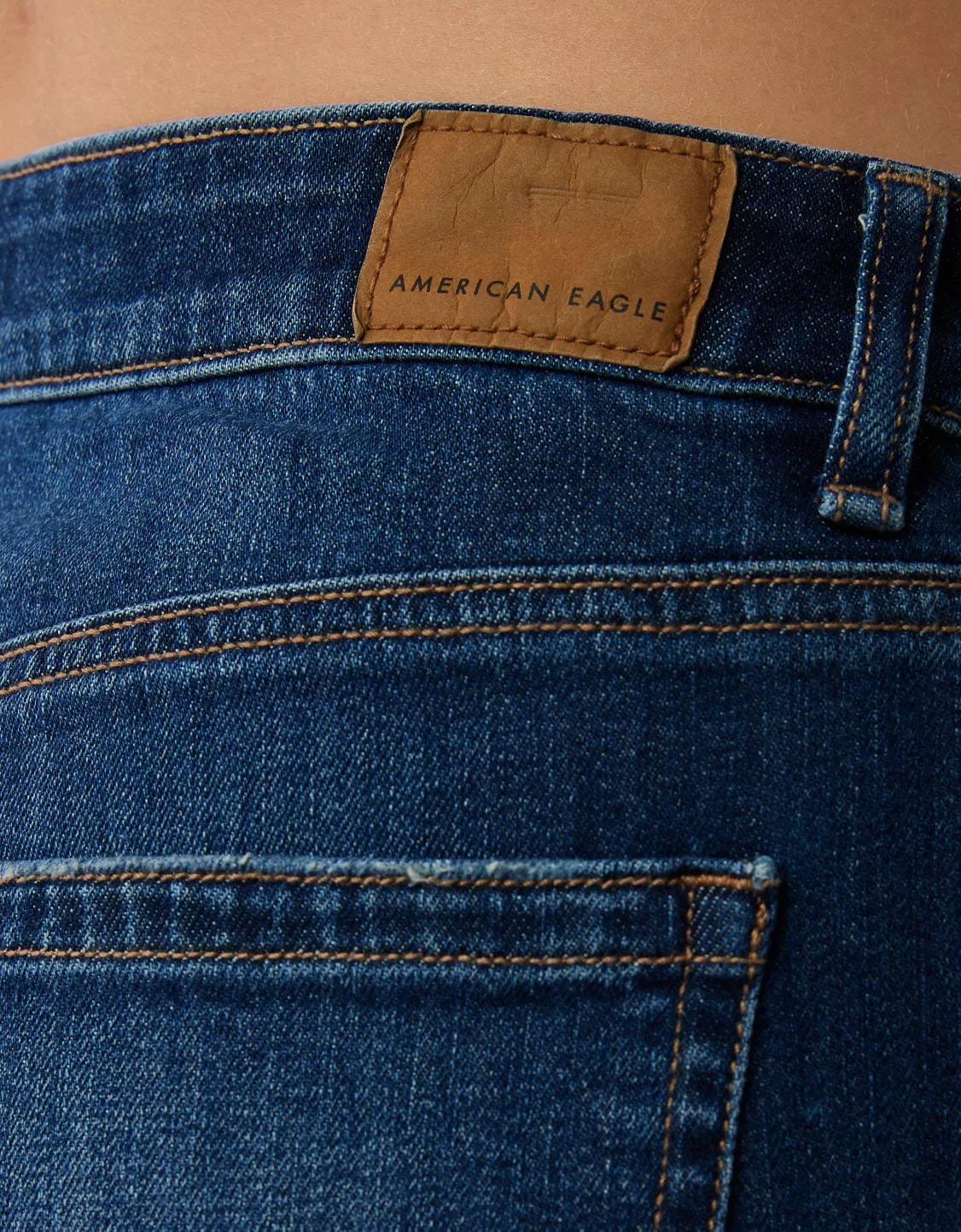 Jean AE Low-Rise Baggy Wide-Leg