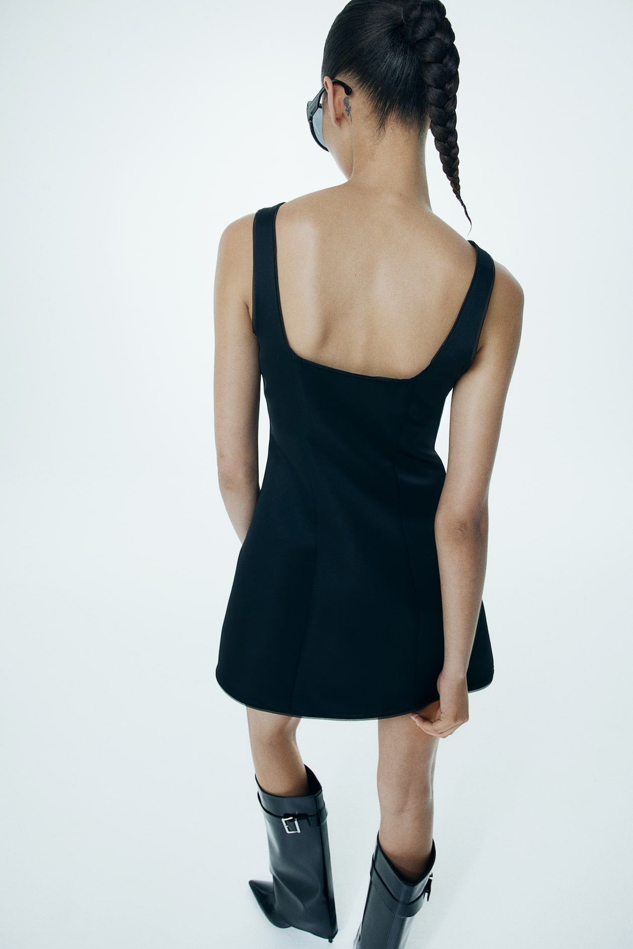 Vestido semi acampanado clásico