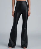 Pantalona flare de cuero