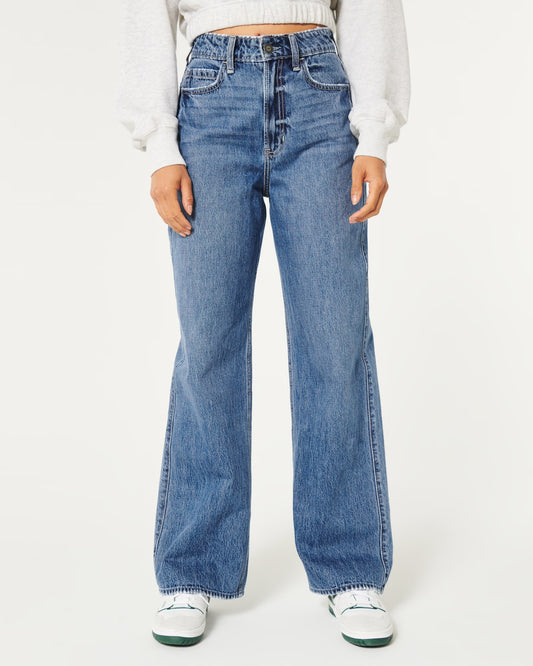 Jeans holgados con lavado medio y tiro superalto