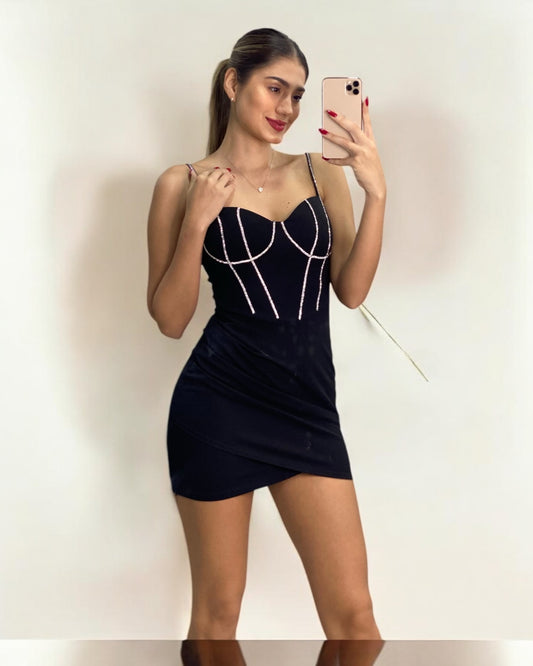 Vestido al cuerpo con brillos
