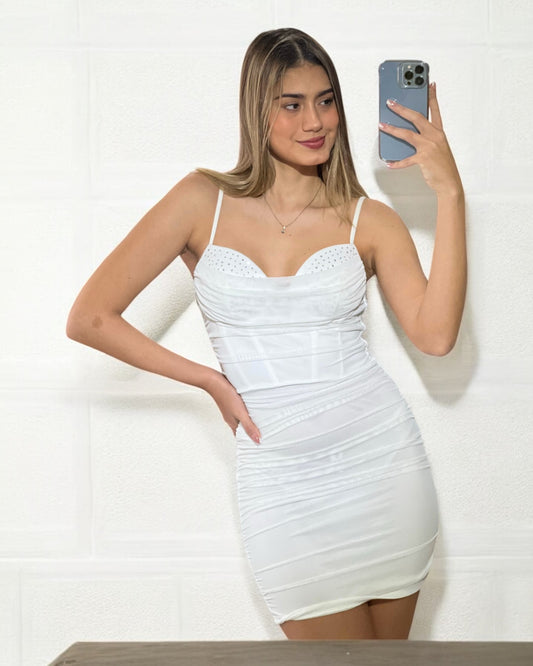 Vestido al cuerpo tipo corset con pedrería