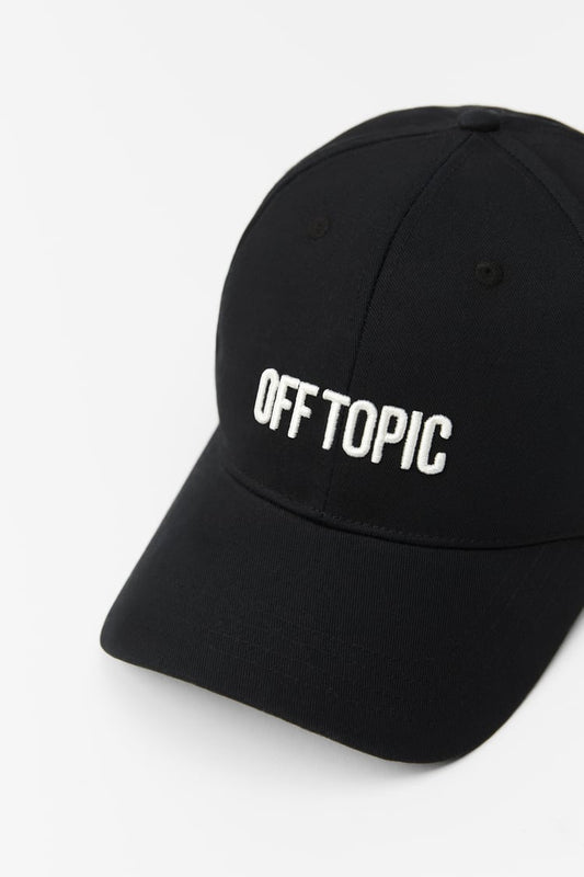 Gorra “Off Topic”