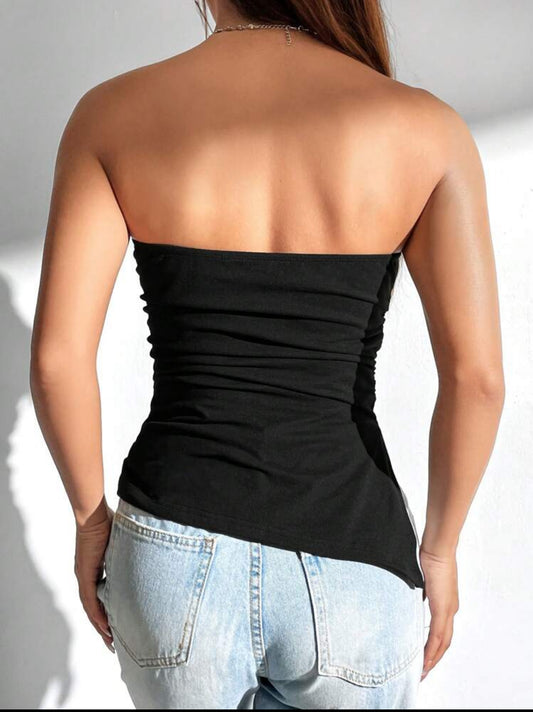 Blusa strapless asimétrica