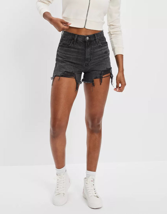 Short jeans con rasgado