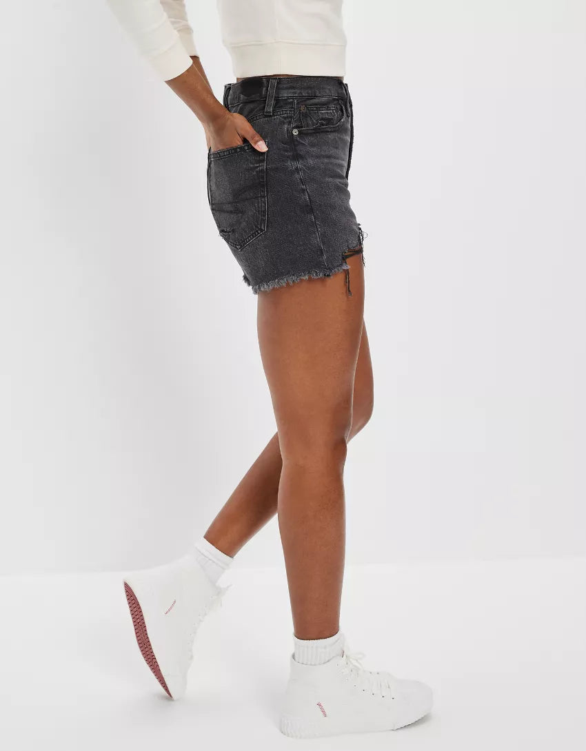 Short jeans con rasgado